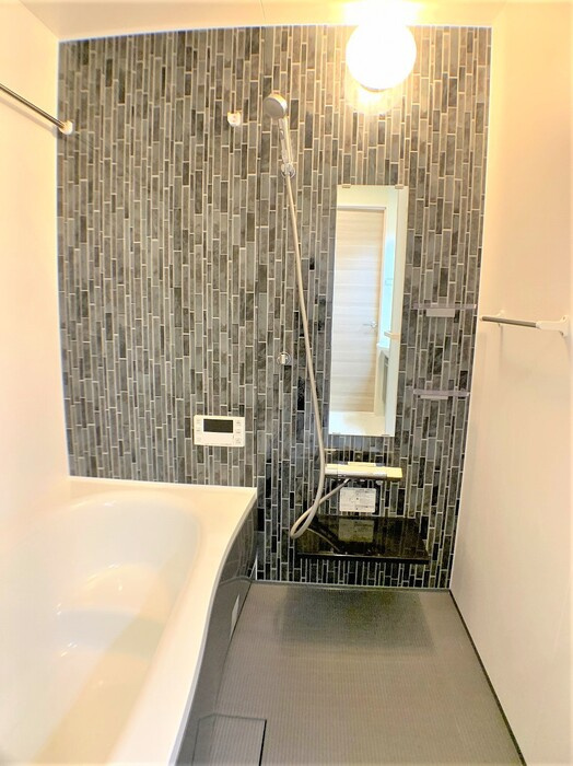 D-avance朝日　B棟の浴室