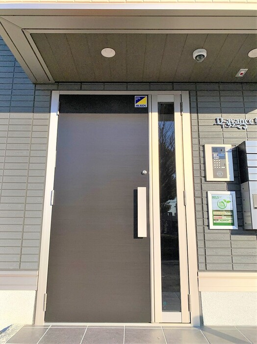D-avance朝日　B棟のエントランス