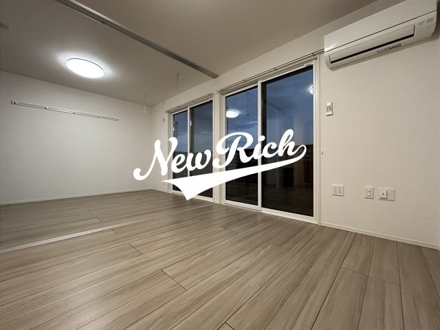 伊勢崎市東小保方町のアパートのバルコニー