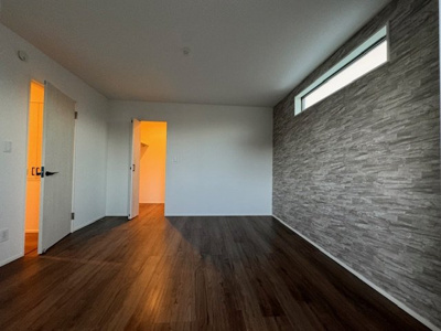 【寝室】 | GRAFARE瀬戸市坂上町２棟【仲介手数料無料　幡山西小　幡山中】 | 撮影
社長の村田です！
自らプレイヤーとして営業しています
長年の経験と実績から皆様により良いマイホーム購入のご提案をいたします。
住宅ローンの不安や購入後の不安等何でもご相談ください。