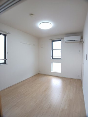 【内装】 | ソレイユＢ