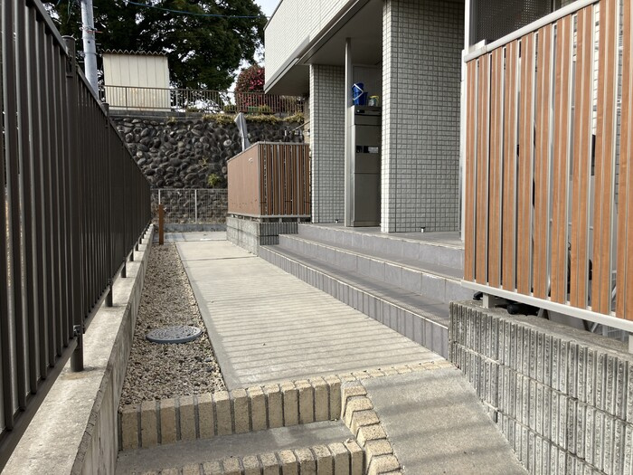 クレストヒルズ　Ｄ　　刈谷市近郊の賃貸はクラスホーム刈谷店のエントランス