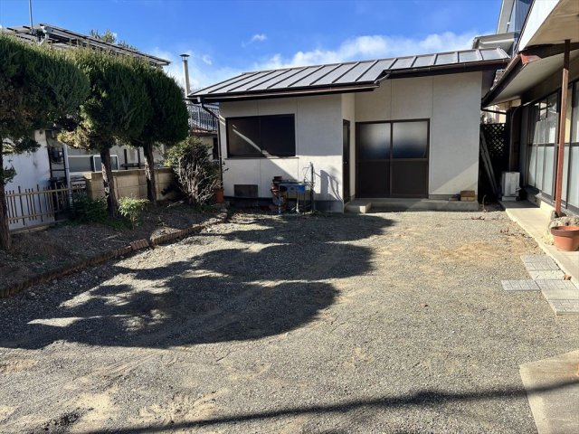 南アルプス市田島　中古住宅の庭