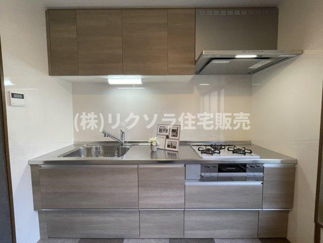 渚栄町　中古一戸建てのキッチン|■物件内覧・資金計画相談・住宅ローン相談、リフォーム相談、お問合せ受付中■
※当日・翌日のご内覧、ご相談はお電話でのお問合せがスムーズです！