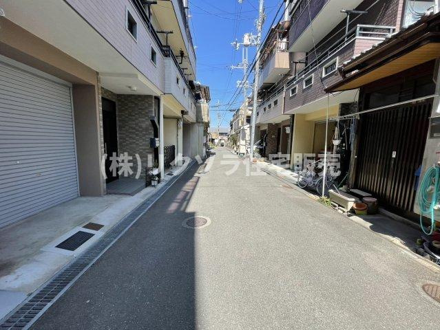 渚栄町　中古一戸建ての前面道路含む現地写真|■物件内覧・資金計画相談・住宅ローン相談、リフォーム相談、お問合せ受付中■
※当日・翌日のご内覧、ご相談はお電話でのお問合せがスムーズです！