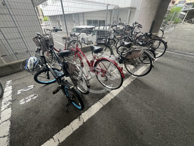 アスティオン江坂の設備|アスティオン江坂　駐輪場