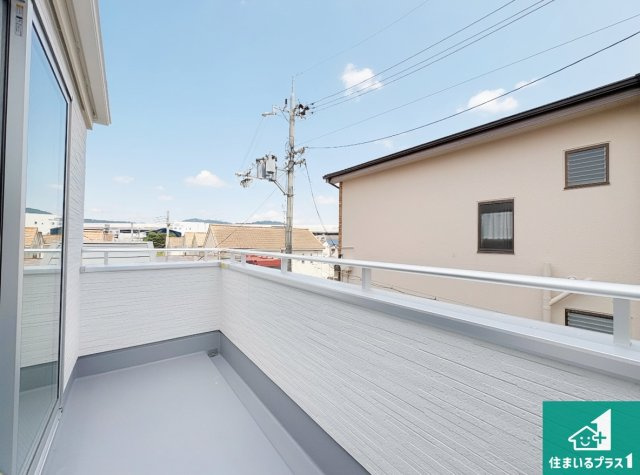 1日(土)2日(日)現地見学可能！寝屋川市萱島南町　ラスト1邸のバルコニー|日当たりのよいバルコニー！お部屋が開放的に！