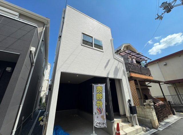 1日(土)2日(日)現地見学可能！寝屋川市萱島南町　ラスト1邸の外観|安心の10年保証！外観を美しく保ち、雨水で汚れを落とします！気になることがありましたら、お気軽にお問い合わせください！