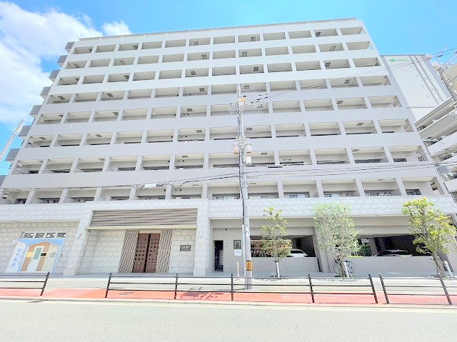 ラクラス新大阪の外観