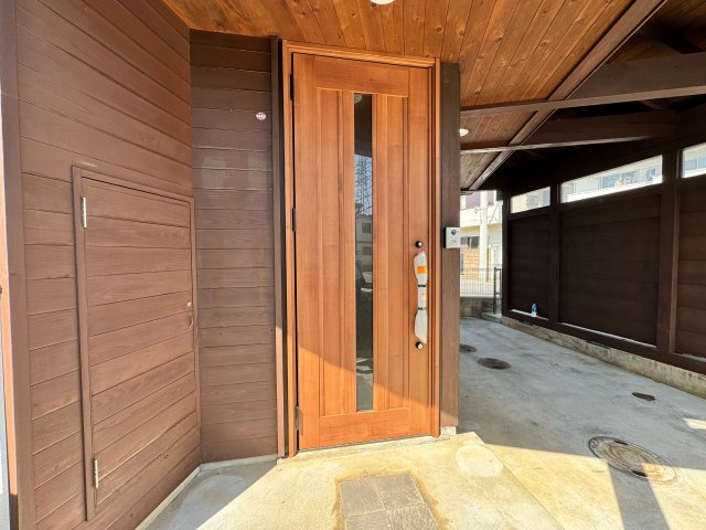 所沢市緑町中古戸建の玄関