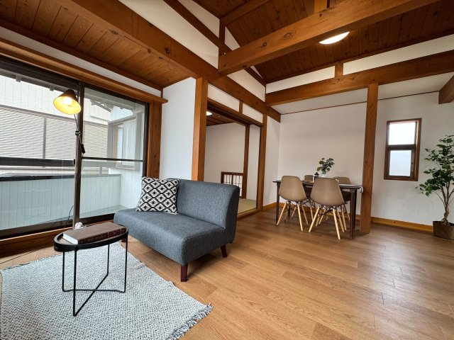 所沢市緑町中古戸建の居間・リビング