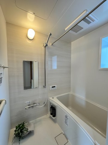 所沢市緑町中古戸建の浴室