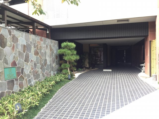 エステムプラザ市谷外濠公園のエントランス|エステムプラザ市谷外濠公園