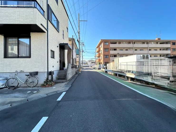 野洲市栄　売土地の前面道路含む現地写真