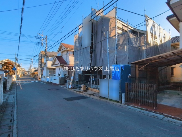 北区日進町1期　新築戸建　FiT-A01の前面道路含む現地写真