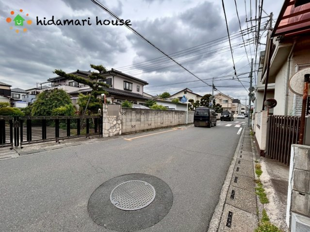 北区日進町1期　新築戸建　FiT-A01の前面道路含む現地写真