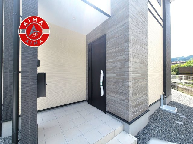 大野城市牛頸2丁目第2-1棟(1号棟)の玄関|おでかけの時も帰った時も、「我が家」を最初に感じでもらえる素敵な空間に。