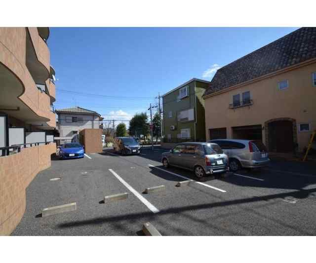 エステートＶＩＬＬＡの駐車場