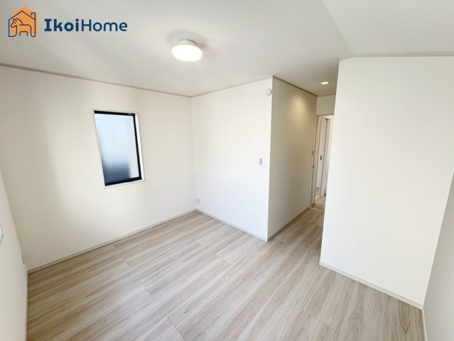 明石市朝霧町　新築戸建の子供部屋|【ホームページに現地動画掲載中】●年中無休：当日予約可●通常の２倍の断熱効果！全室ペアガラス完備！