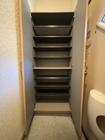 ヴェルジェ畑中の玄関|たっぷり入るシューズボックス