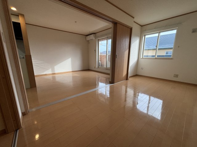 ヴェルジェ畑中の居間・リビング|ひとりの時間が、ちょっと好きになる居場所