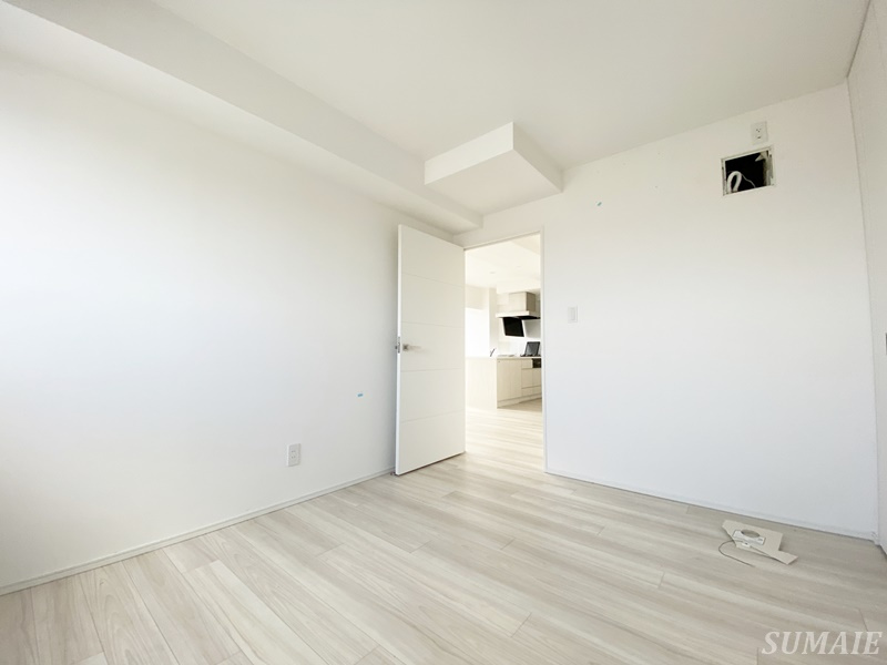 ＳＰコート尾久ノースの洋室|別角度から見た5.6帖の洋室です☆