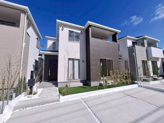 ハートフルタウン沖縄市知花　B号棟の外観
