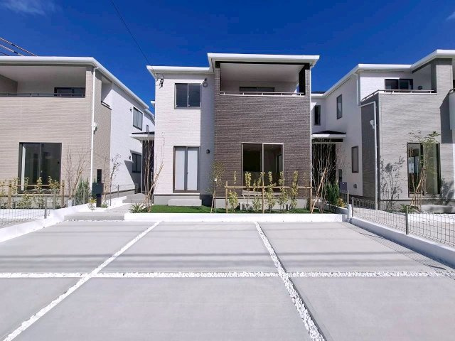 ハートフルタウン沖縄市知花　B号棟の外観