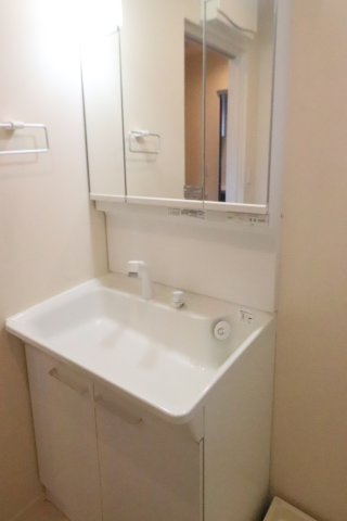 スターサファイアⅠの洗面所|別号室の同仕様の参考写真です。