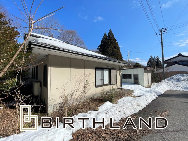 想定年間賃料　84.1万　想定利回り　12.2％　軽量鉄骨造