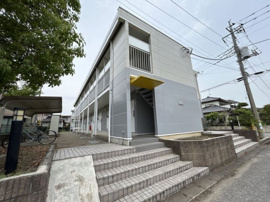 落ち着いた雰囲気の外観です