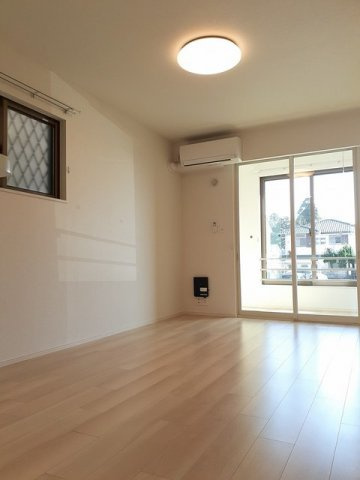 ヴィラ・トレポッツィＡの居間・リビング