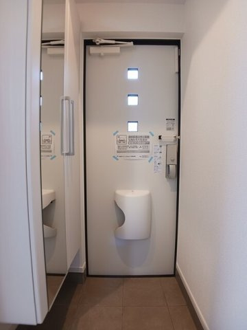 ＭｏｄｅｒｎＶｉｌｌａ二の岡Ａの玄関