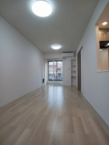 ＭｏｄｅｒｎＶｉｌｌａ二の岡Ａの居間・リビング