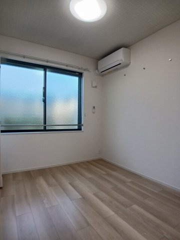 ＭｏｄｅｒｎＶｉｌｌａ二の岡Ａの洋室