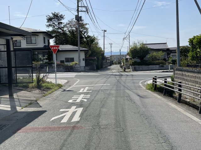 【前面道路含む現地写真】 | 東根市本丸北　平屋中古戸建