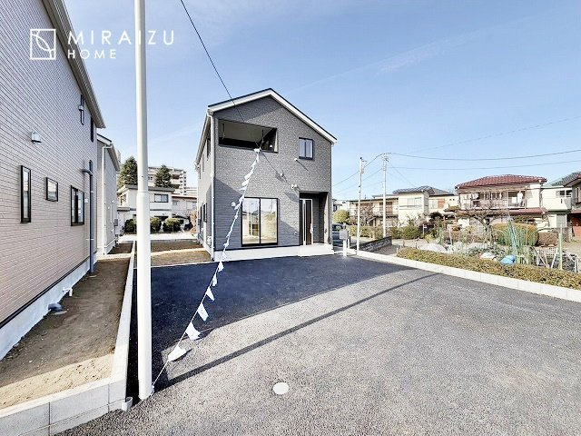 【前面道路含む現地写真】 | 日当たりの良いお家は嬉しいですよね。それぞれ価値観が分かれる箇所です、実際に内覧して日当たりの心地よさをご体感下さいね♪