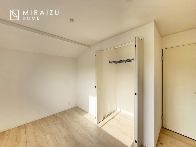 【内装】 | プライバシー性と開放感を高める住環境。陽当たりの良い開かれたロケーションを活かし、心地よい暮らしをプランニング