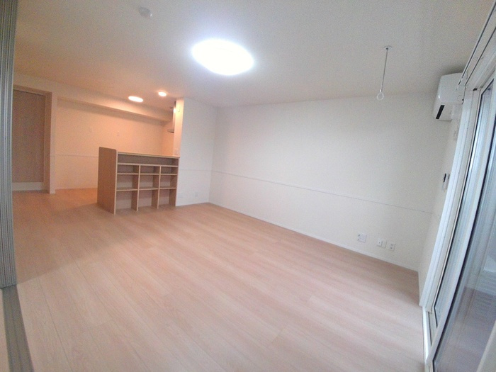 リヴェール広田の居間・リビング|こちらのリビングで趣味の時間をお楽しみください