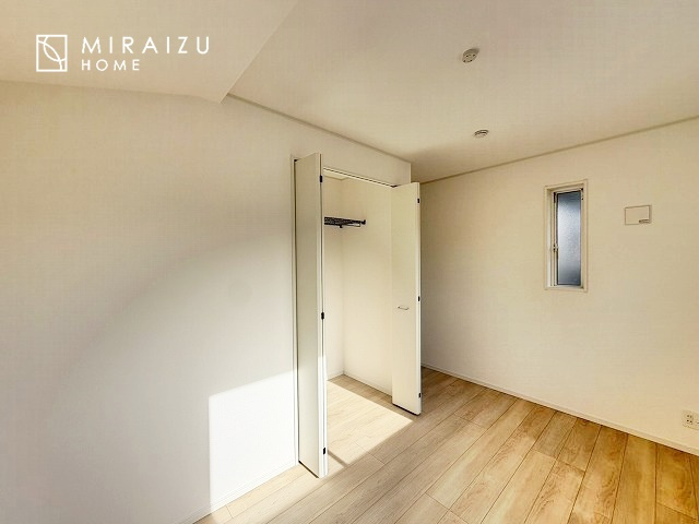 【洋室】 | 平日・休日問わず、いつでもご見学が出来ます♪☆実際に見て、触れて感じる安心のお住まい探しを体験して下さい♪☆物件情報だけでなく、地域の特色などなどエリア情報もお伝え出来たら嬉しいです♪