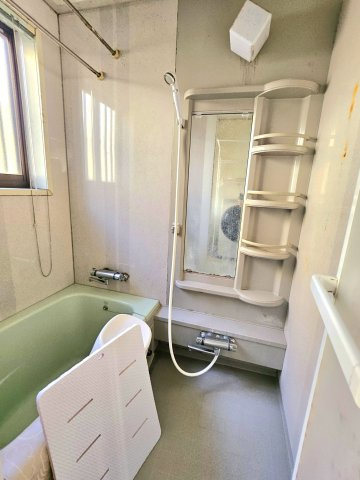 太田市上小林町213-36の浴室