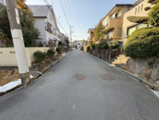 【前面道路含む現地写真】 | 国府２丁目　売土地 | ピカピカのお家で始まる新生活が楽しみですね！素敵なマイホームを一緒に考えましょう♪