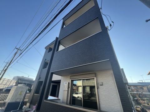 ジーメゾン春日部粕壁カヴェリのエントランス