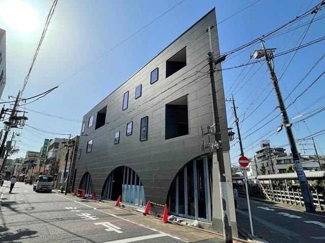 エクセルピア矢口の外観|３階建てです