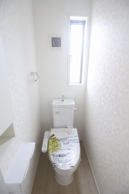 小山市横倉第４（Ⅰ期）　1号棟のトイレ|2階にもトイレ完備で朝の混雑も軽減！各階にあることで生活動線もスムーズになります！