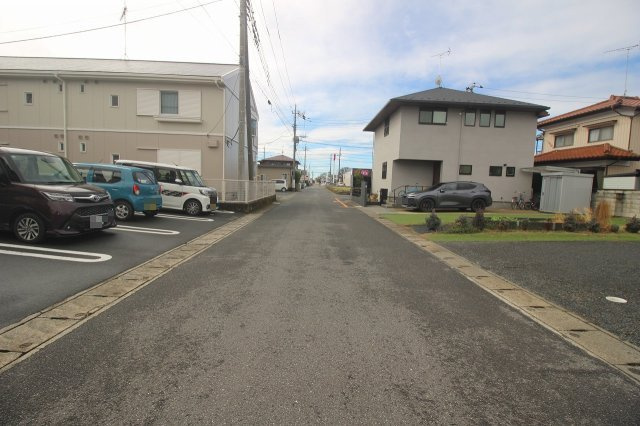 野木町丸林の前面道路含む現地写真|南東側道路（2026年3月撮影）