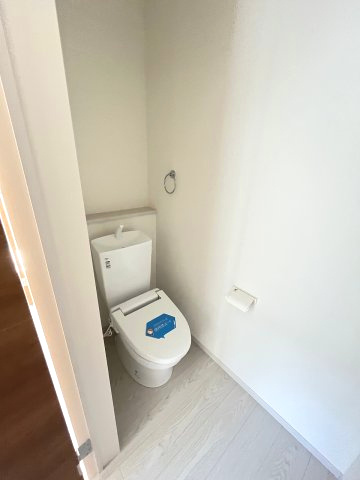 【トイレ】 | 春日市大谷5丁目3期　1号棟（全1棟）【仲介手数料無料・0円】 | 現地写真。