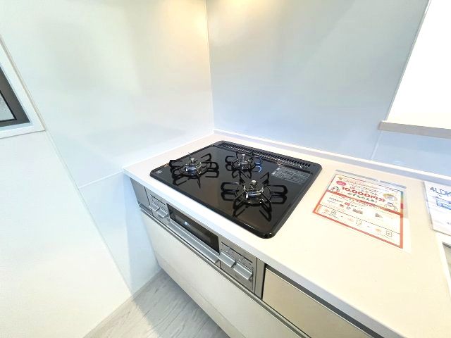 【キッチン】 | 春日市大谷5丁目3期　1号棟（全1棟）【仲介手数料無料・0円】 | 現地写真。