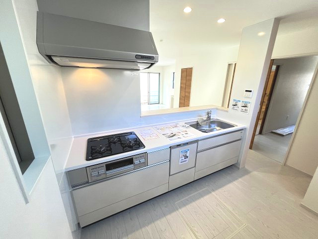 【キッチン】 | 春日市大谷5丁目3期　1号棟（全1棟）【仲介手数料無料・0円】 | 現地写真。