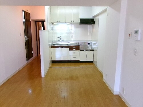 大倉山ハイム１号棟の居間・リビング|リビングダイニングキッチン